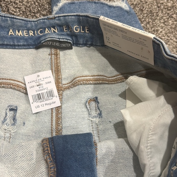 Distressed american eagle jeans - Picture 2 of 5